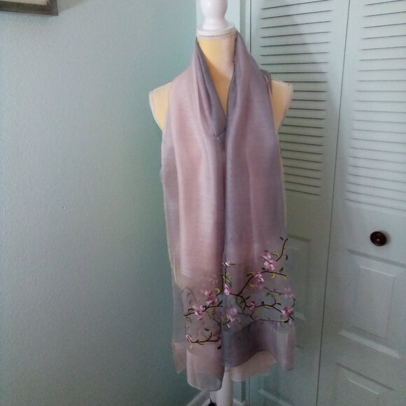 DUSTY PINK GREY OMBRE 40% SILK 60% WOOL LONG SHEER EMBROIDERED JAPANESE BLOSSOMS - Picture 2 of 10